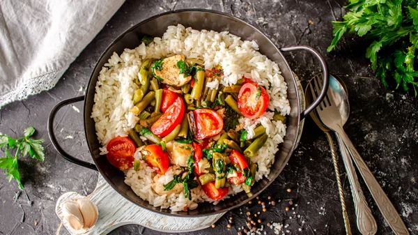 Курица со шпинатом и фасолью