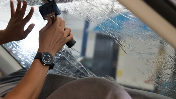 Как выбрать материал и оттенок тонировки