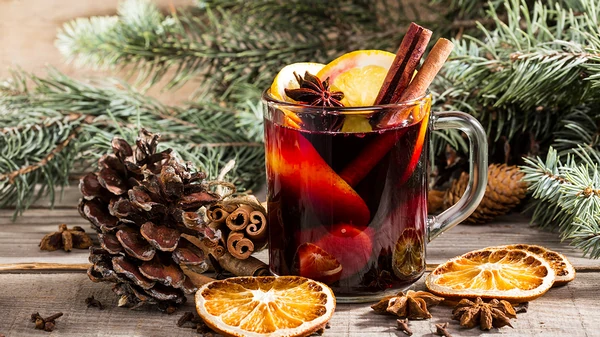 Готовим глинтвейн на Новый год