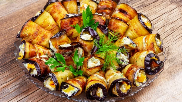 «Тещин язык» из баклажанов: самая вкусная овощная закуска