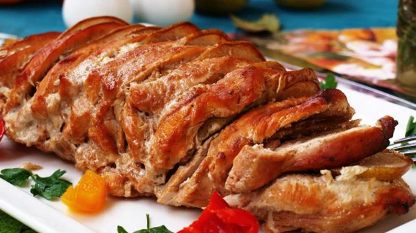 Как вкусно запечь свинину в духовке