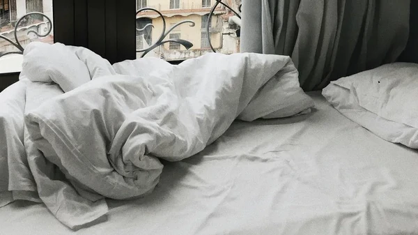 5 способов отстирать одеяло: от пятен не останется следа