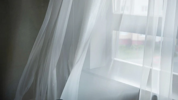 Самые быстрые способы сделать тюль белоснежной: эти секреты вы точно н...