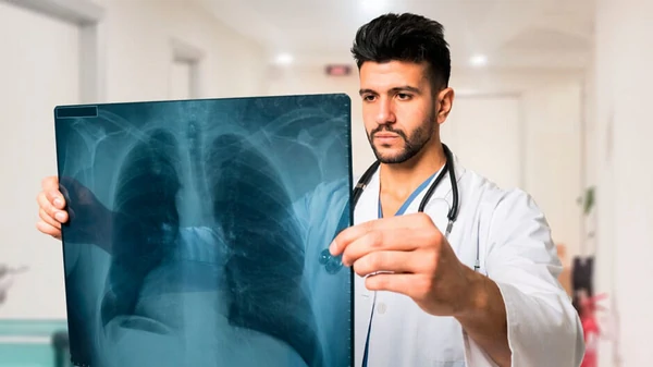 Пневмония: симптомы, лечение, осложнения