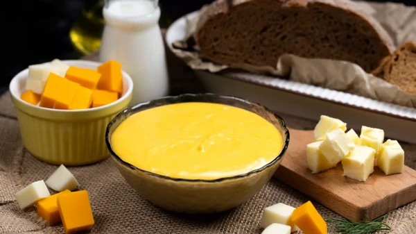 Домашний сырный соус