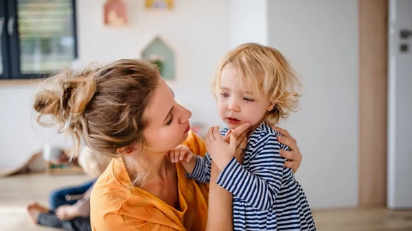 Как справиться с детской истерикой и успокоить малыша: действенные сов...