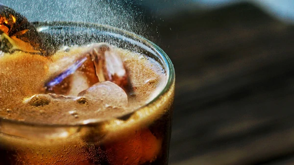 Газировка разрушает кости изнутри