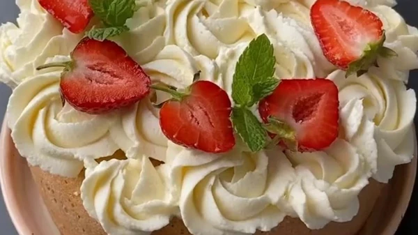 Торт «Три молока»: как приготовить десерт, который тает во рту