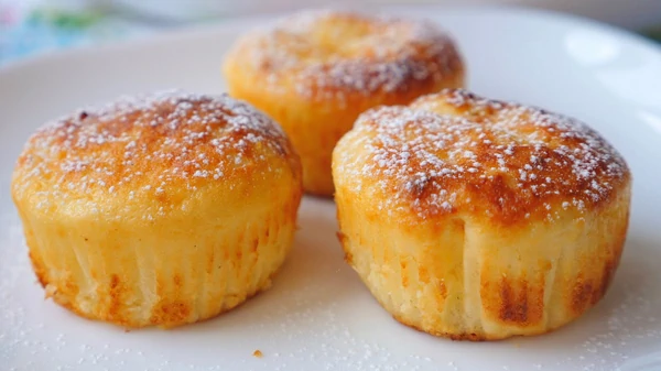 Нежно-воздушные сырники: как приготовить лакомство в духовке