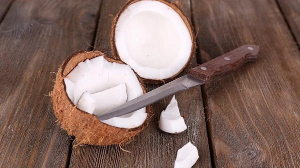 Как открыть кокос на раз-два-три: это проще, чем вы думали