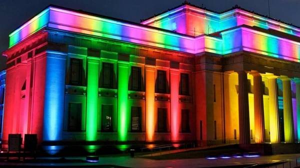 Линейные светодиодные прожекторы: применение и преимущества