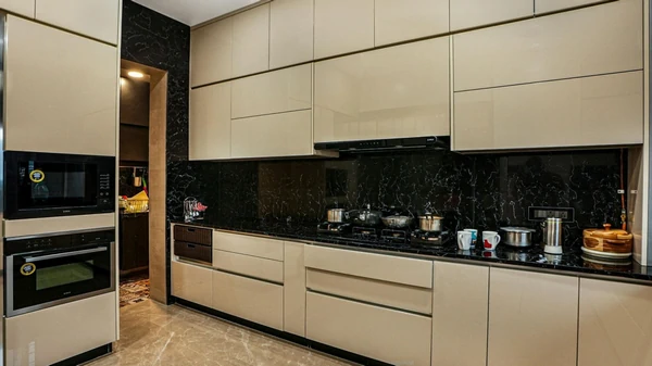 Пеналы для меблировки кухонь, кладовок и лоджий