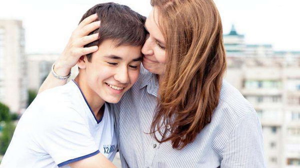 10 способов, как маме с сыном установить прочную связь