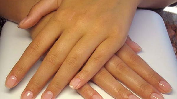 Как снять нарощенные ногти в домашних условиях?