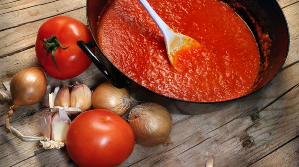 Простой томатный соус для макарон (рецепт)