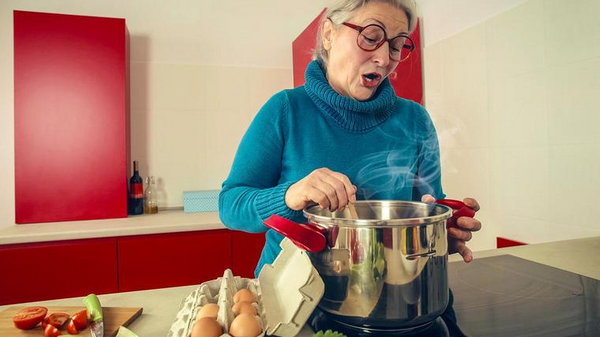 Вот почему наши бабушки готовят очень, очень плохо