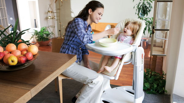 Как выбрать детский стульчик для кормления?