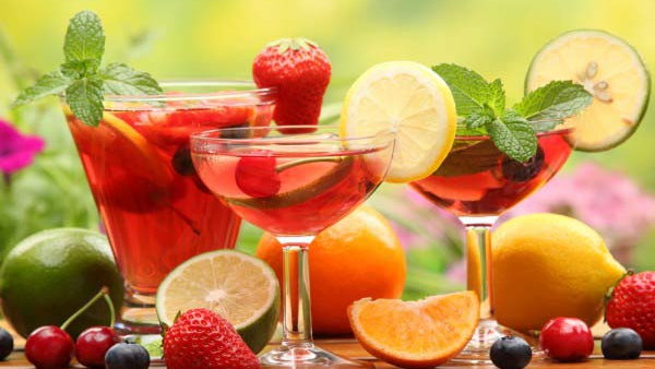 Летние освежающие домашние напитки для красоты и здоровья