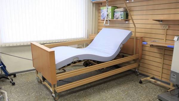 Медицинские кровати для пациентов: особенности выбора