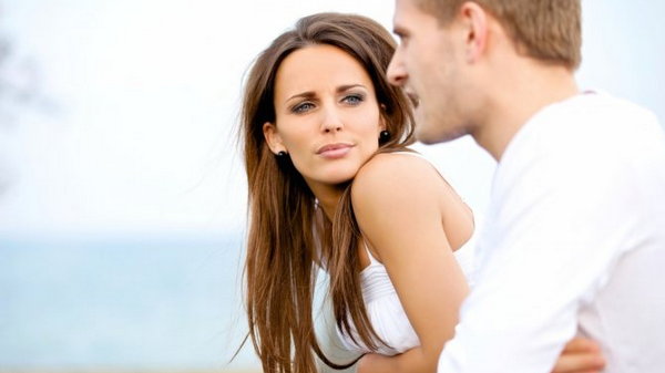 Как понять чувства мужчины? 7 признаков, что вы ему нравитесь