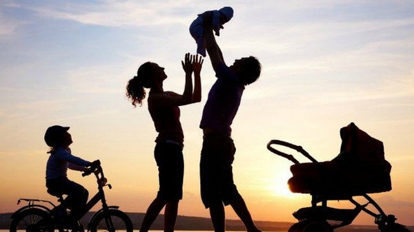 7 важных жизненных уроков, которые родители могут получить от своих детей