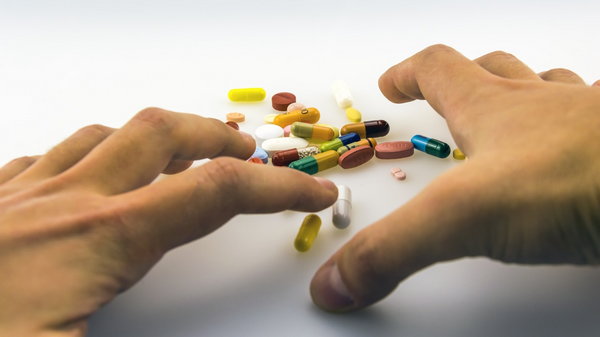 Почему опасно принимать антидепрессанты без рецепта
