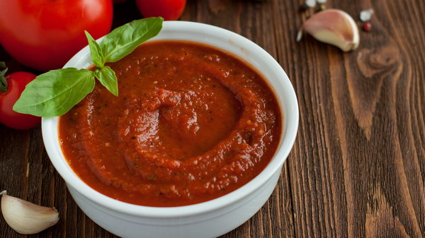 Как сделать томатный соус для пиццы с базиликом