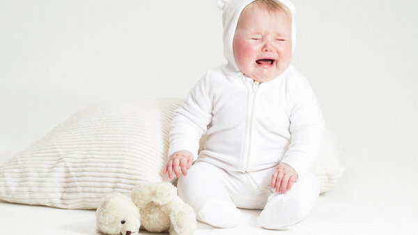 Почему плачет новорожденный малыш?
