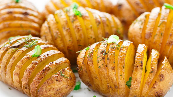 7 небанальных блюд, которые можно приготовить из обычного картофеля.