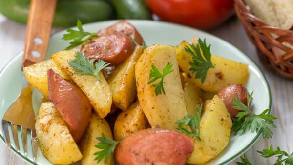 Что можно приготовить из сосисок и картофеля